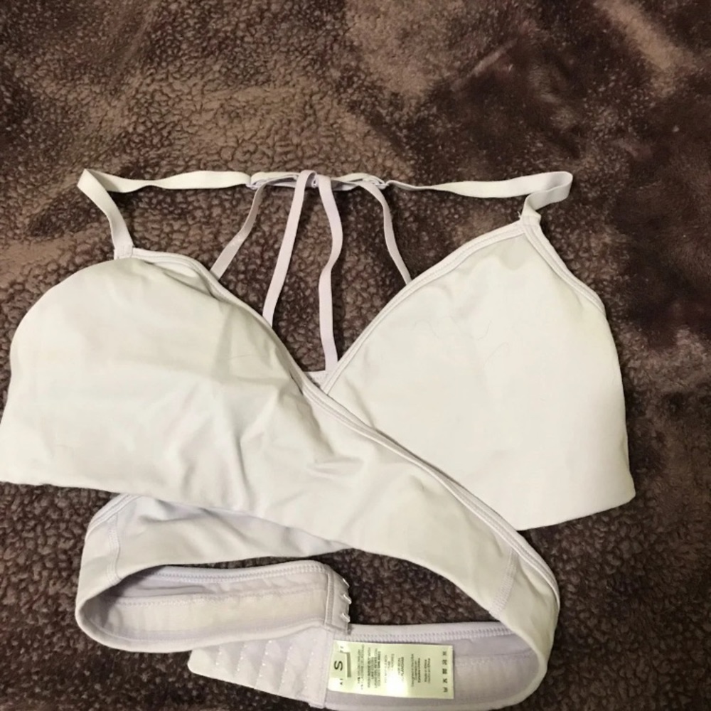 Alphalete wrap around bra size small